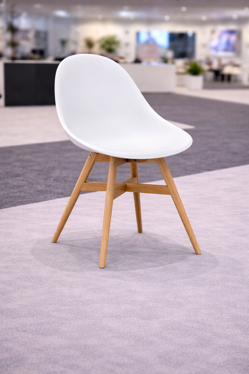 Silla blanca moderna para eventos