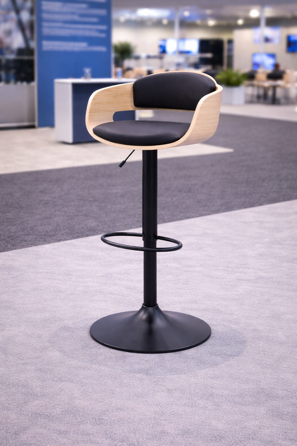 Taburete moderno ajustable
